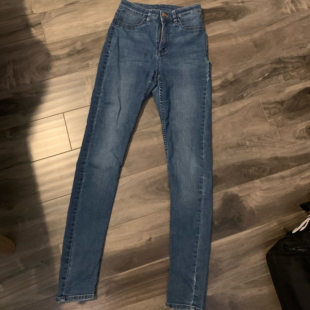 High waisted jeans